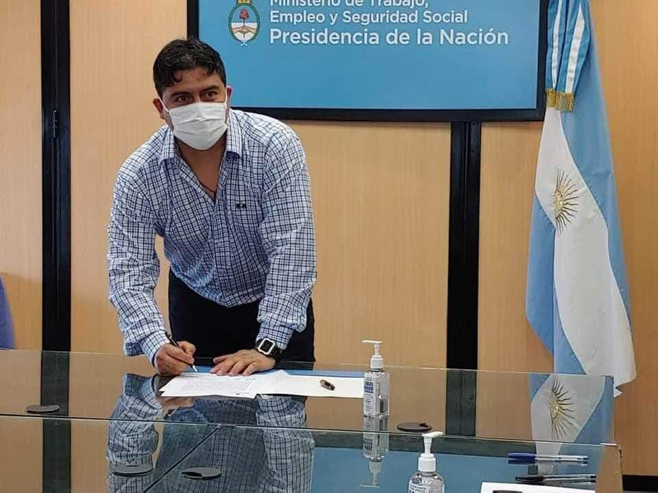 805656A0-74A9-408E-AC3C-29609D4D11AB