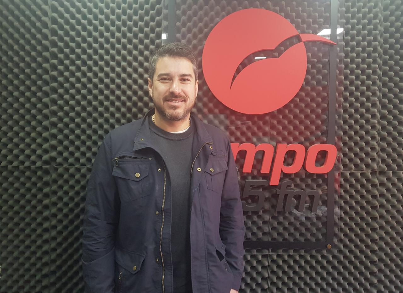 leonardo roquel en estudios5.jpg