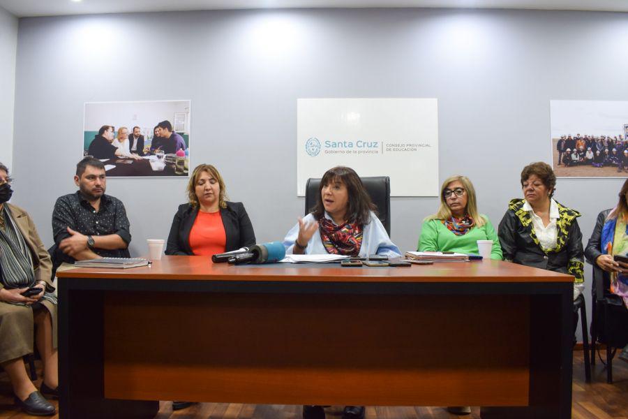 75fae6a423a4109d816a43271ef3e3e2_XL