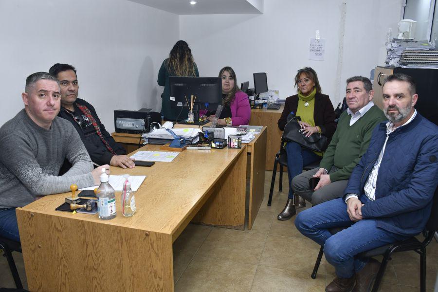 8d8035a28add9b3698c56f11089158e3_XL