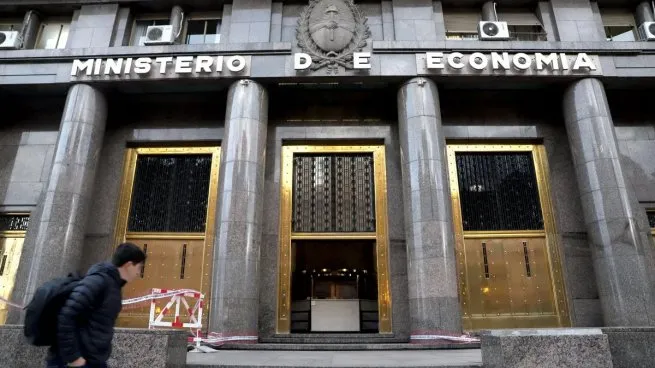 ministerio-economia-puerta