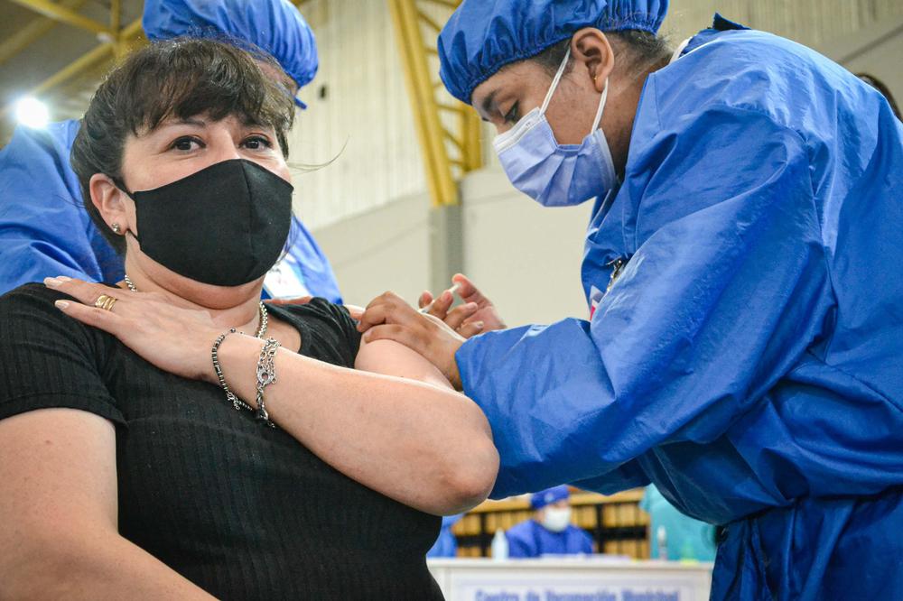 SAL_VACUNATORIO_09_06-68