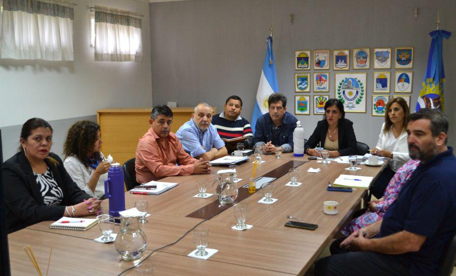 ce94ada304e64c4aaf6eb2485c1fec98_XL