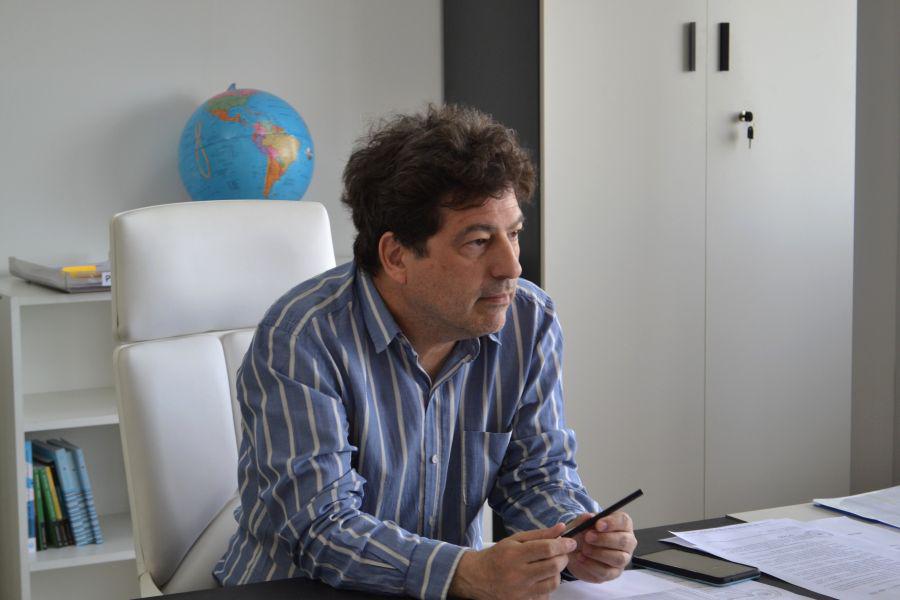 0f2039f57b3320999c71c5e6a872a77a_XL