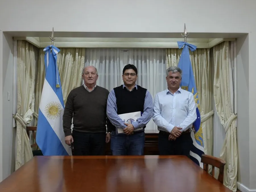 bd9f2bfeff4cb2f6857755c3f36a2e41_XL