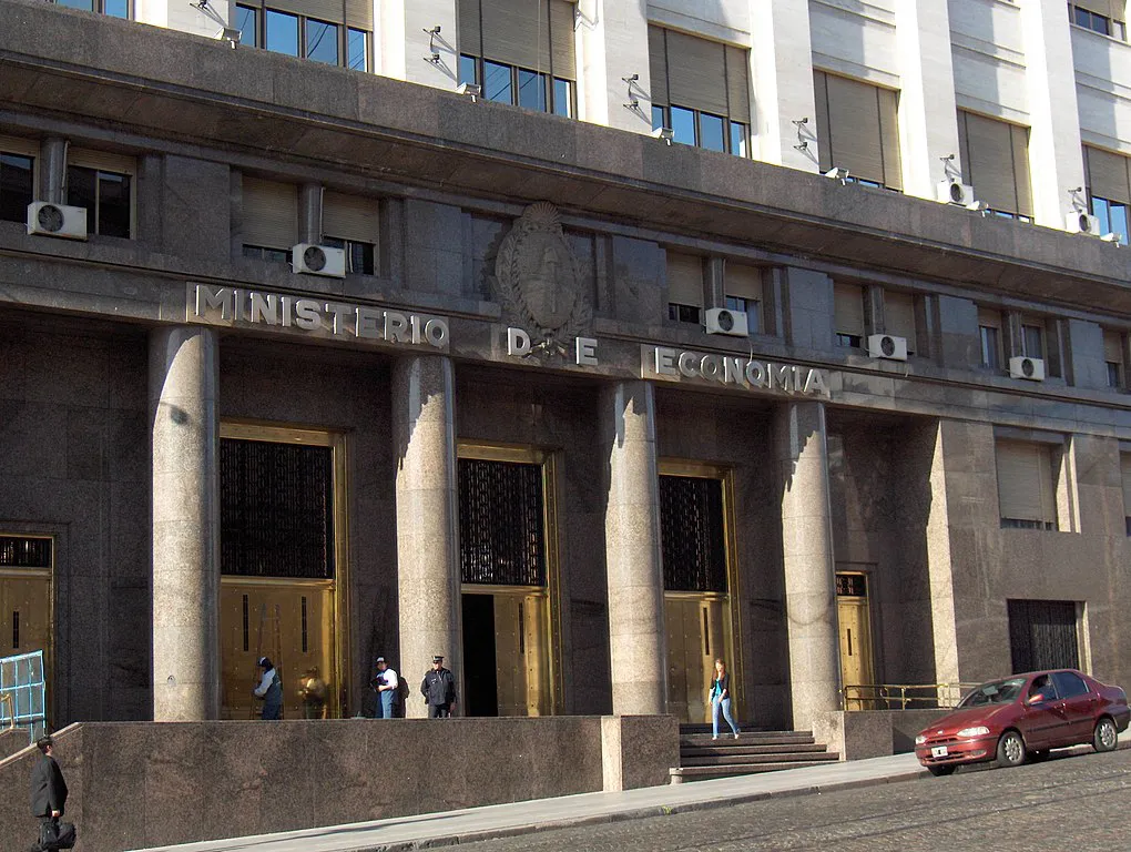 1020px-Ministerio_de_Economia_de_la_Nación_Argentina