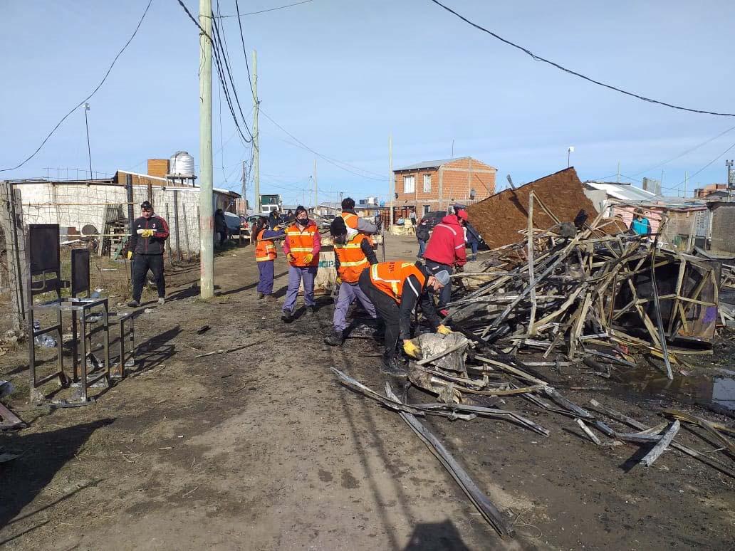 A32320EE-D04C-4203-8192-3B2F2B268F8E