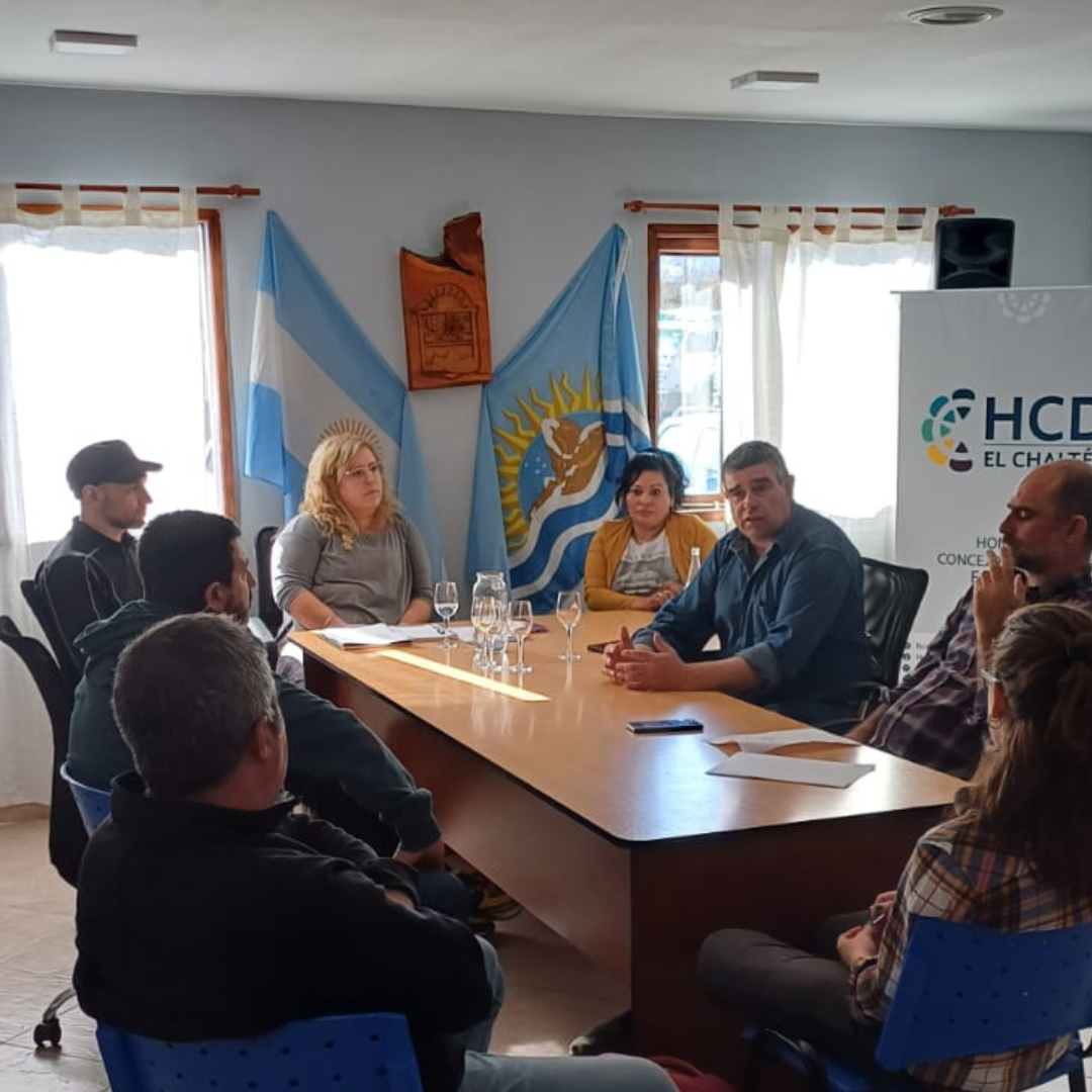 Reunión entre padres y concejales