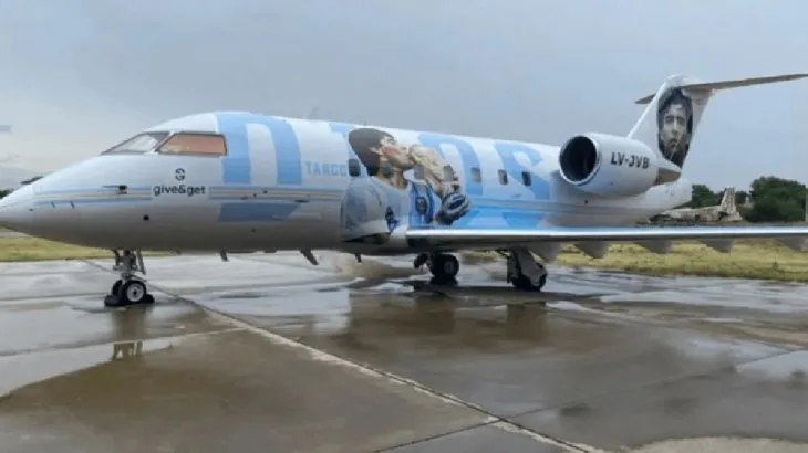 avion-tango-d10s-maradonajpg