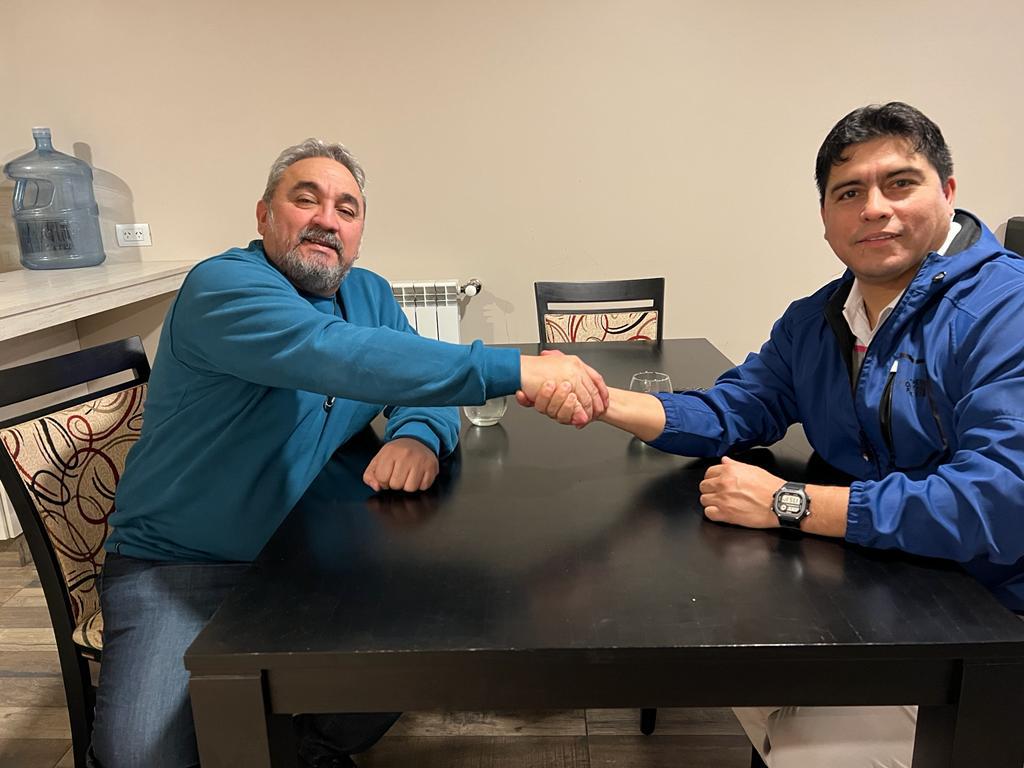 727B65F9-8E9B-4D14-9D2E-8FD5AD4BE096