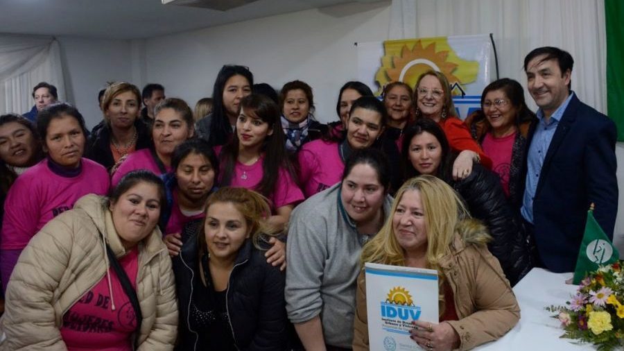 cropped-mujeres-solidarias-acta-terreno