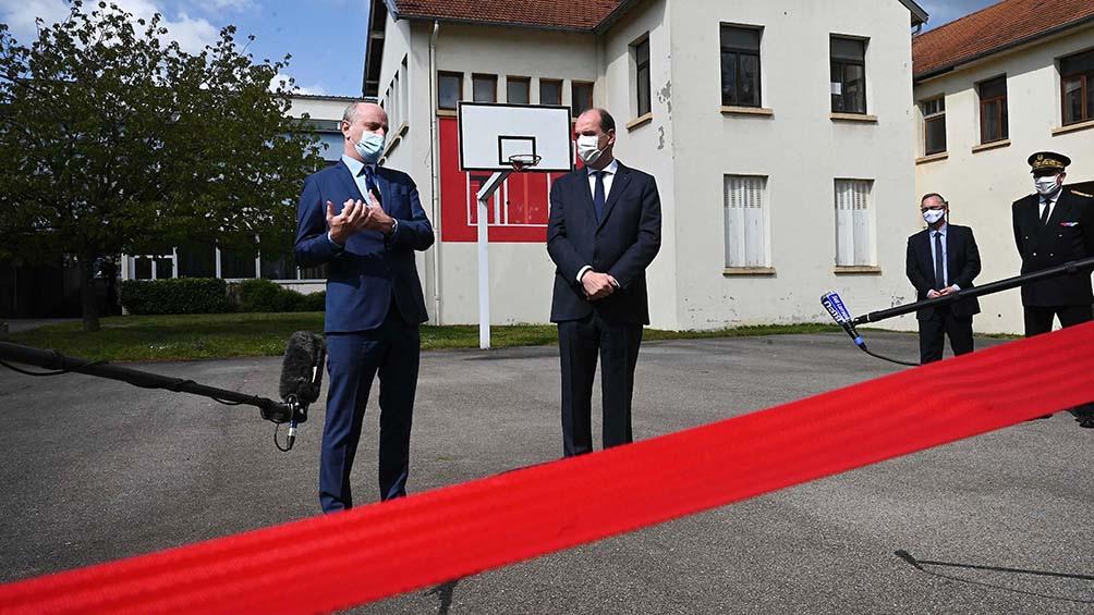 609004c7defce_1004x565