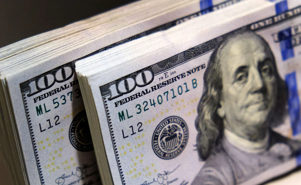 en-el-mercado-paralelo-el-blue-descendio-un-peso-los-291-y-la-brecha-el-dolar-oficial-llego-al-1107