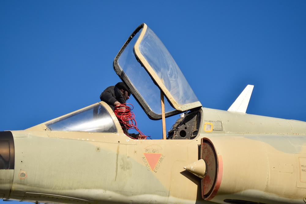 COORD_LUMINARIA AVION MIRAGE_29_04 (2)