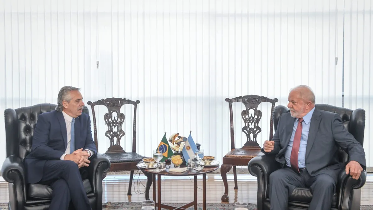 alberto-fernandez-tuvo-esta-semana-su-primera-cumbre-bilateral-el-flamante-presidente-brasil-lula-da-silva-quien-se-volvera-ver-el-23-enero-buenos-aires-y-la-cumbre-la-celac-foto-presidenciajfif