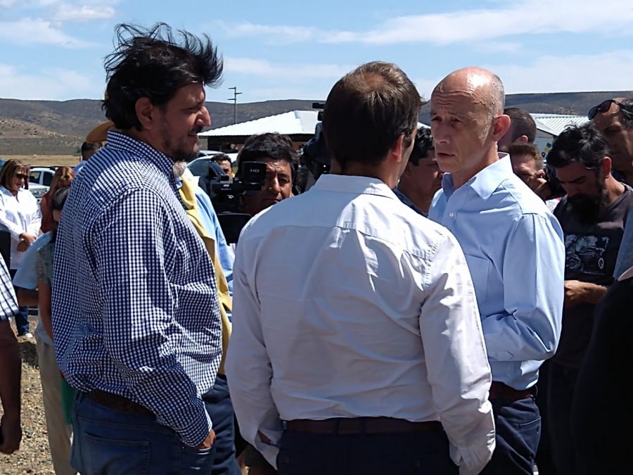 a4d97bb0c033b3152778c422768cdb27_XL