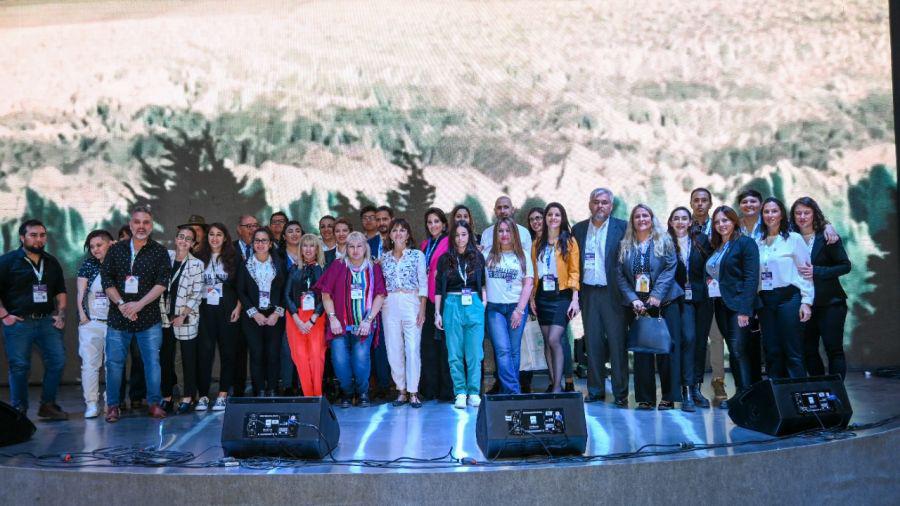 340c91674e1c815efdae0094dd6a30f2_XL