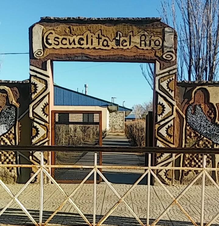 37135327_106986903559583_9083086202965327872_n