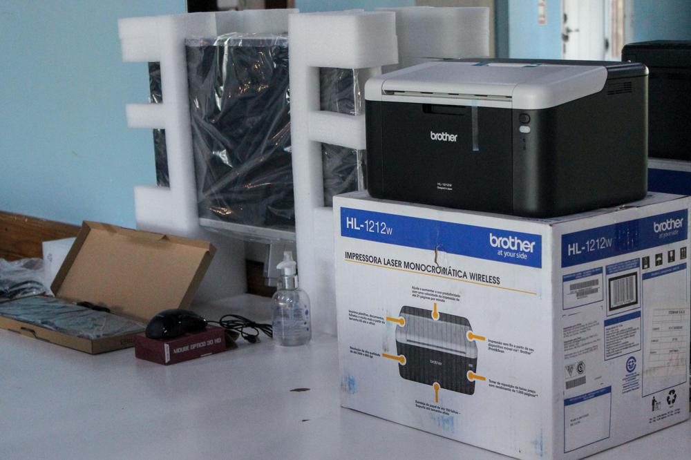 DES- CENIN 5 - ENTREGA DE SILLAS Y EQUIPAMIENTO INFORMATICO-22_07-SIN SELLO-3