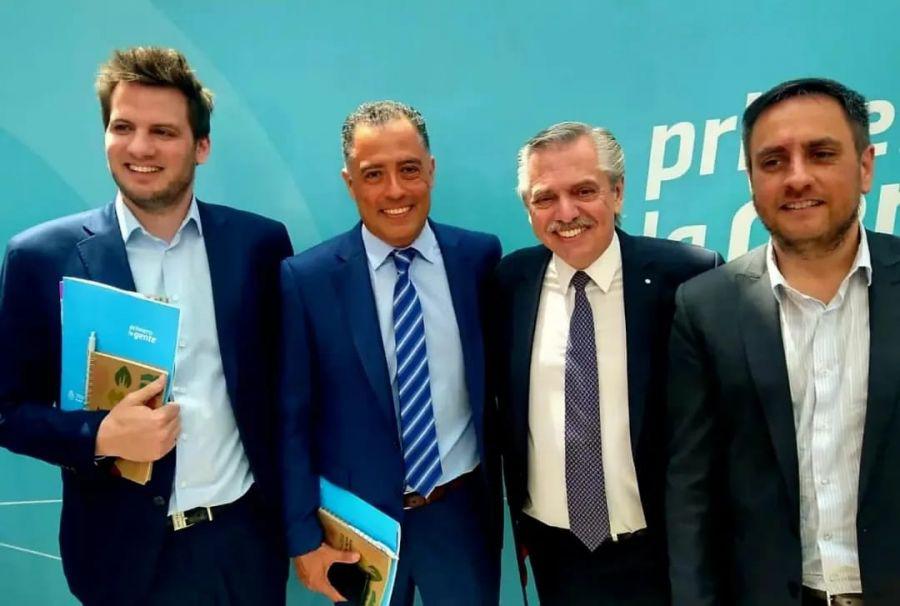 eb37d4193114a6155f38786db156564c_XL