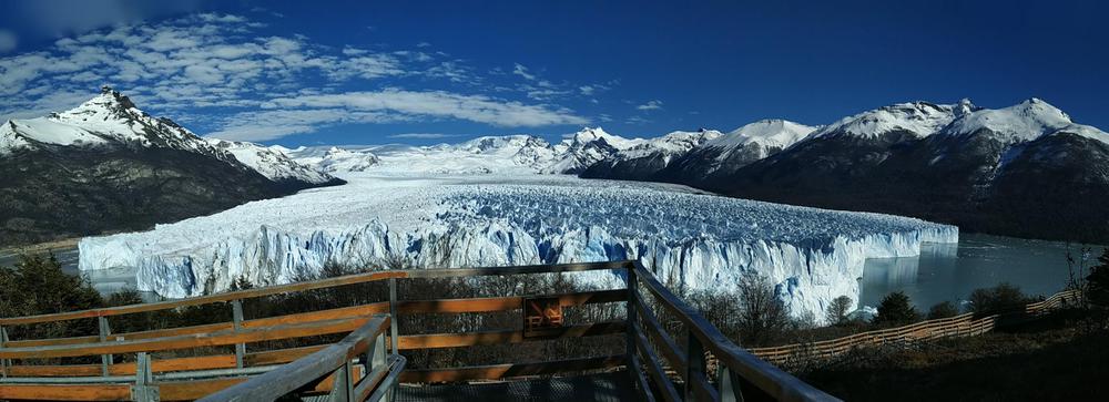 GLACIAR PASARELA VACÍA