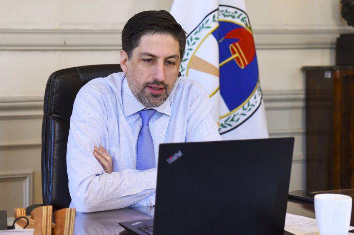NICOLÁS TROTTA EDUCACIÓN