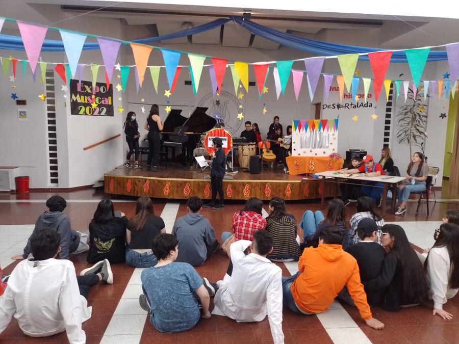 01215d385ace461b1dbebba814c20f66_XL