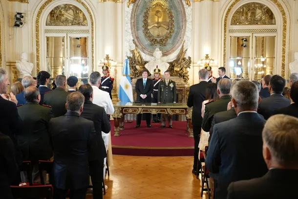 jura-carlos-presti-ministro-defensa (1)