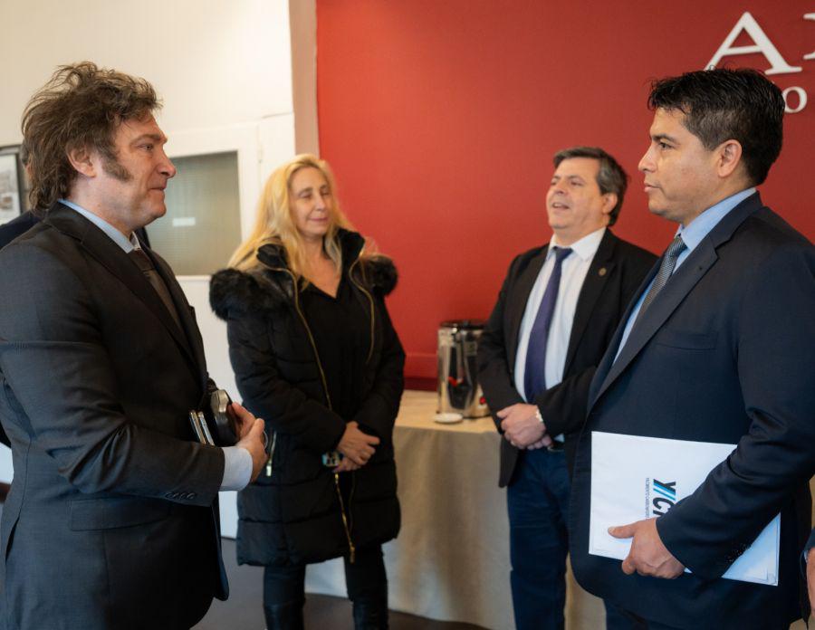 22da4409ea8718356366f66786a3d0e7_XL