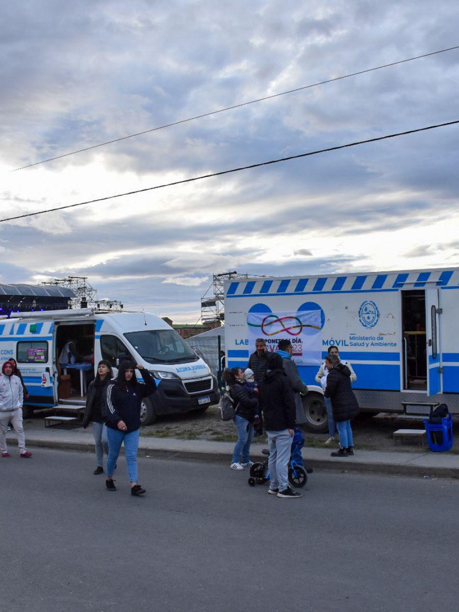 65ef715d8662239c87572a26a0f0b761_XL