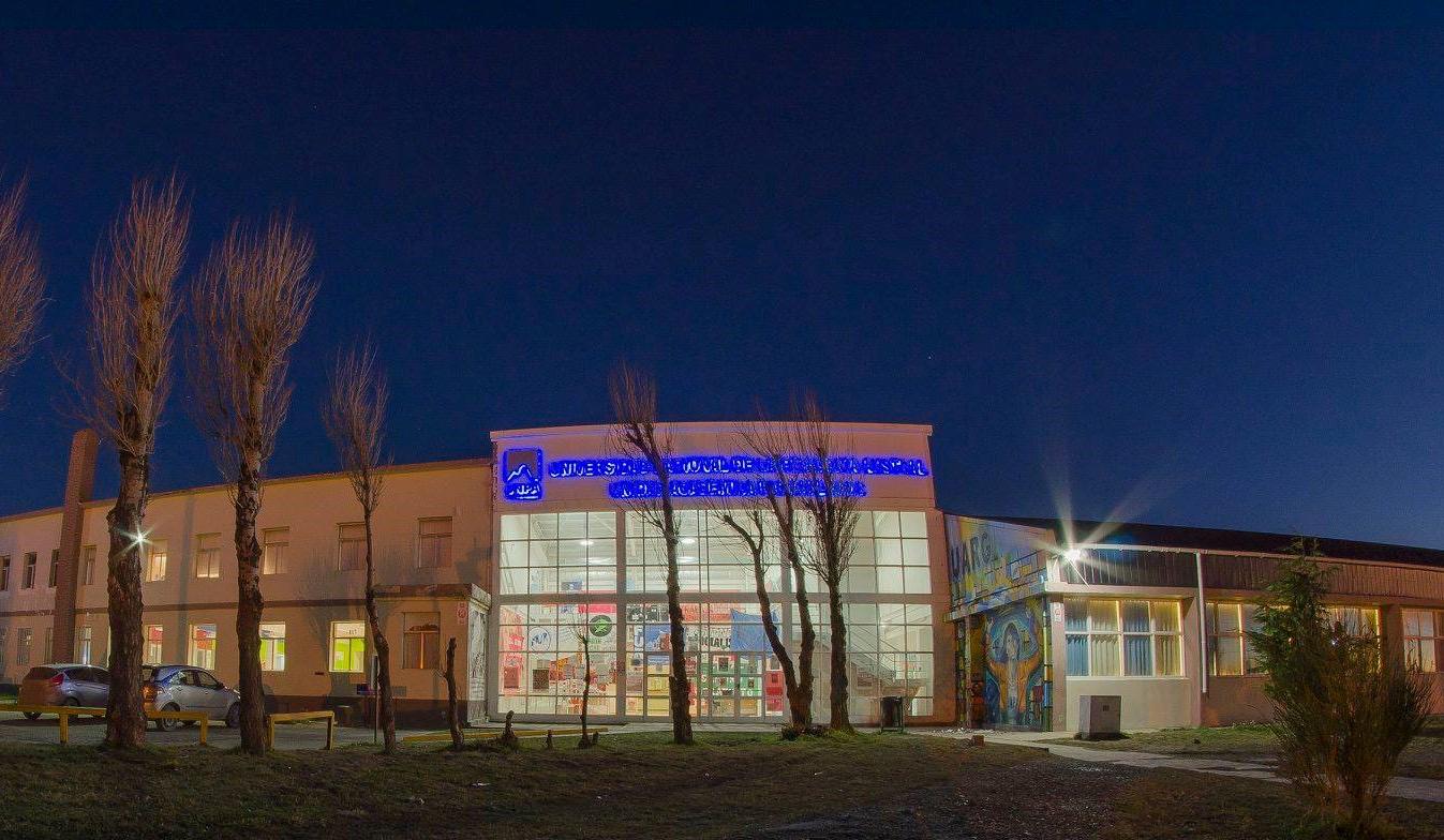 1A2C69A8-8376-4A2D-98D4-748C5E02E8F2