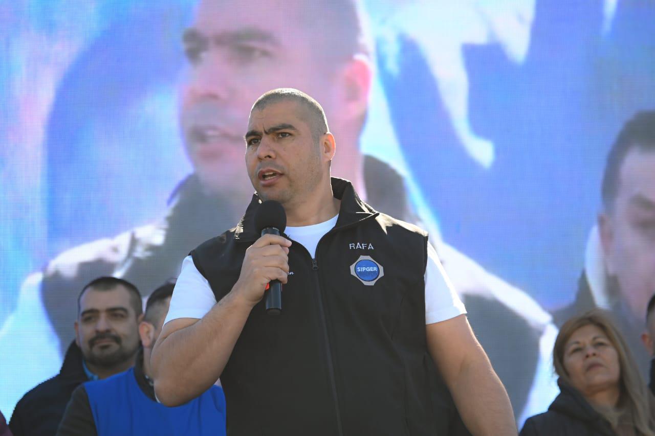 7c2dfe33-0e64-4137-ba43-2a717522dea0