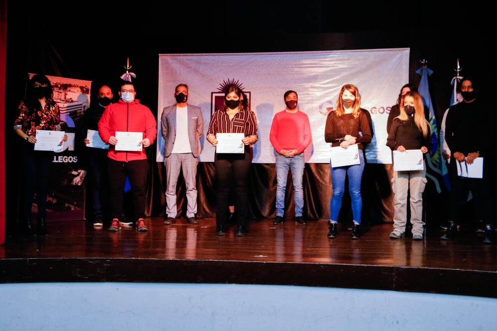 INT_UNPA_ENTREGA DE CERTIFICADOS_TEATRO_17-05-16