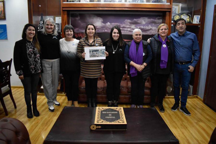 976f4658a97d6231d6f23adb75ad04de_XL