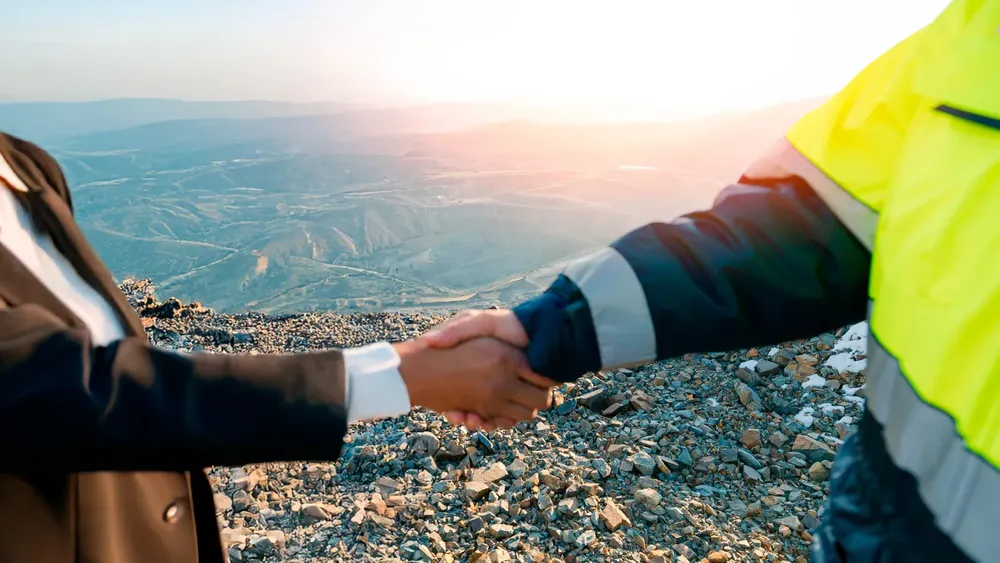 Banco Santa Cruz y Finning Argentina S.A