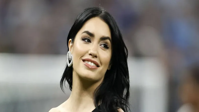 lali-esposito-1jpg