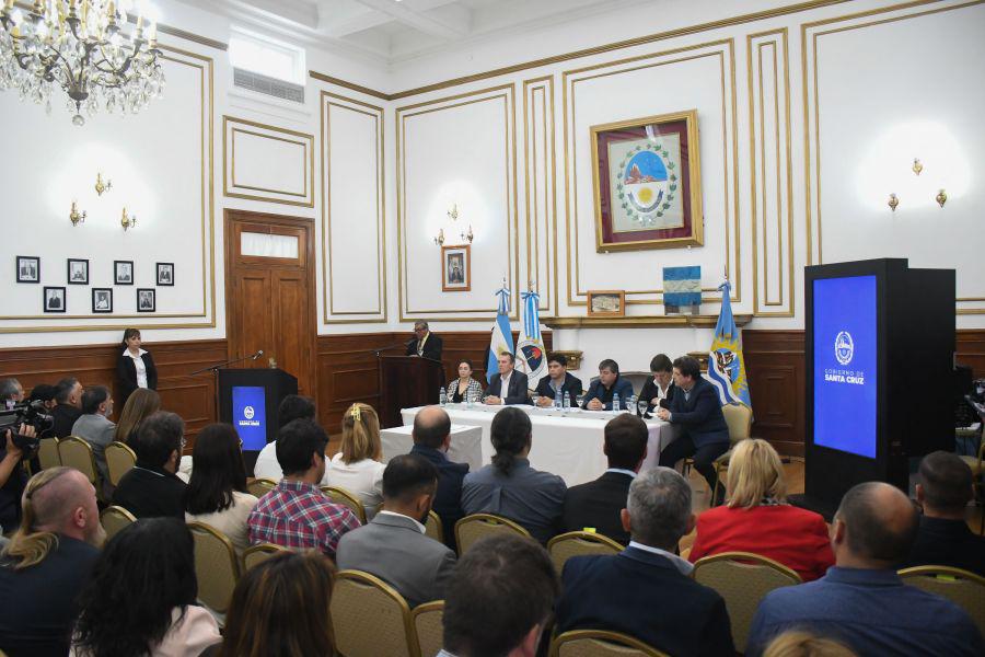 a6d896953b0c8d3821378c7760646531_XL