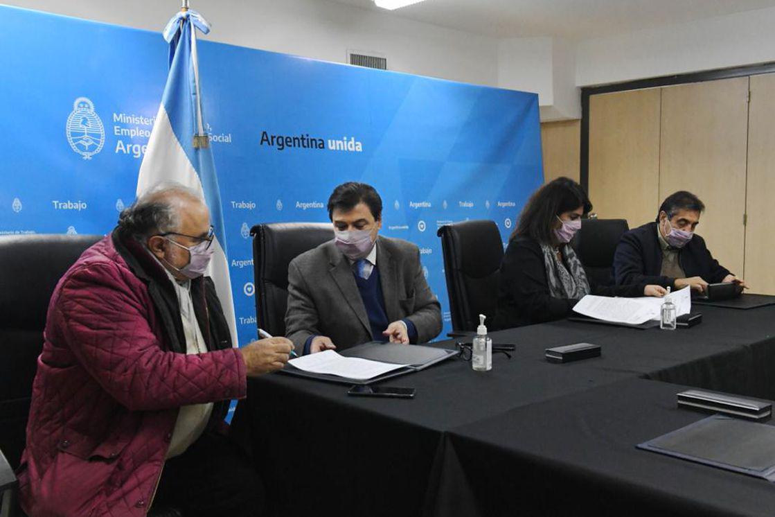 SAF5EZ43PJBENL24X4GA3S3GOE