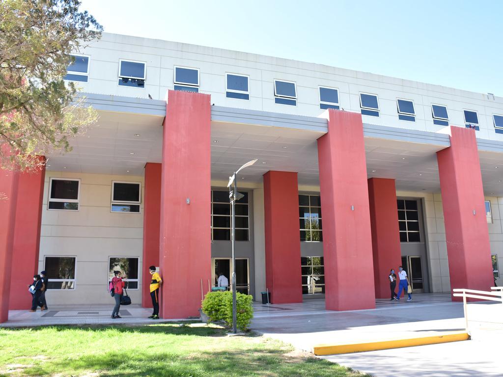 158990242442419-05-2020_una_medica_sanjuanina_que_se